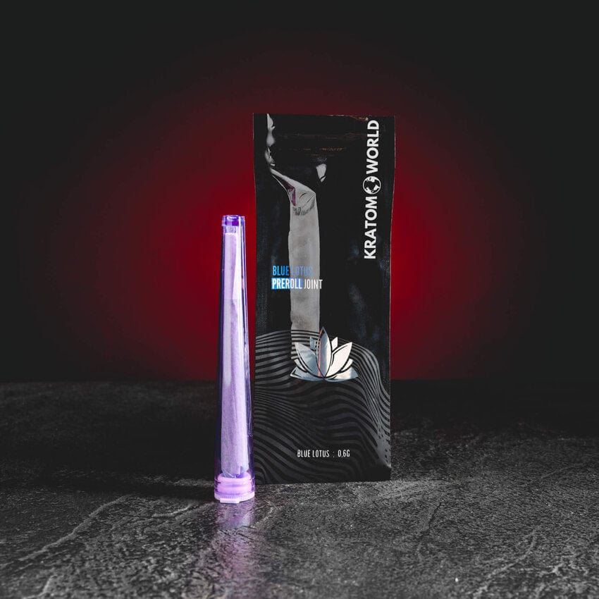 Pre-roll Blue Lotus de la Kratom World, rulat și pregătit pentru fumat