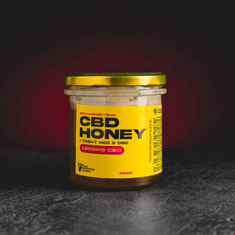 Miere cu CBD de la Kratom World, prezentată în ambalajul original