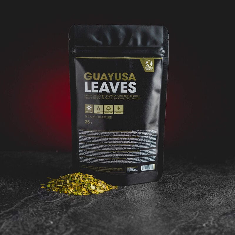 Frunze mărunțite de guayusa de la Kratom World, prezentate în ambalajul original