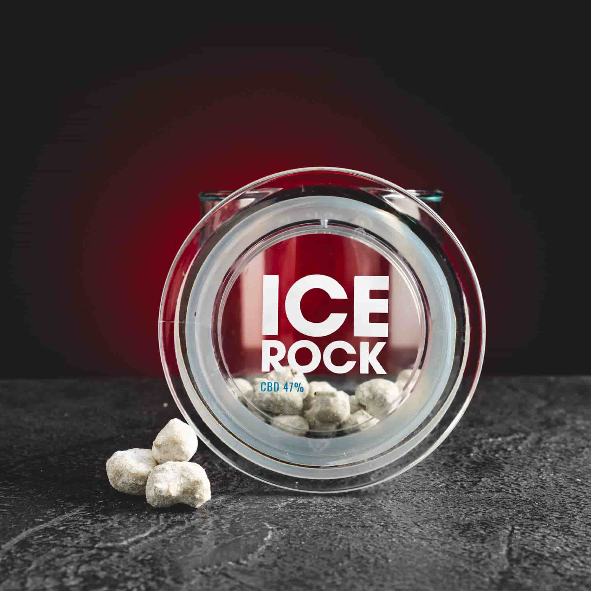 Ice Rock tip Moonrock cu CBD și HHC de la Kratom World, prezentat în ambalajul original