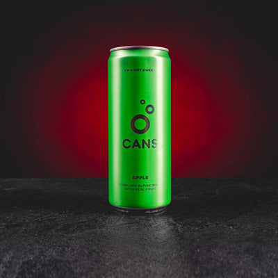Băutură carbogazoasă Kratom World cu aromă de măr și flori de soc.