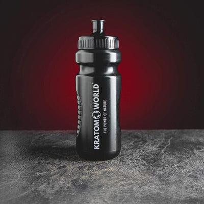 Bidon sportiv Kratom World, perfect pentru hidratare în timpul activităților sportive.