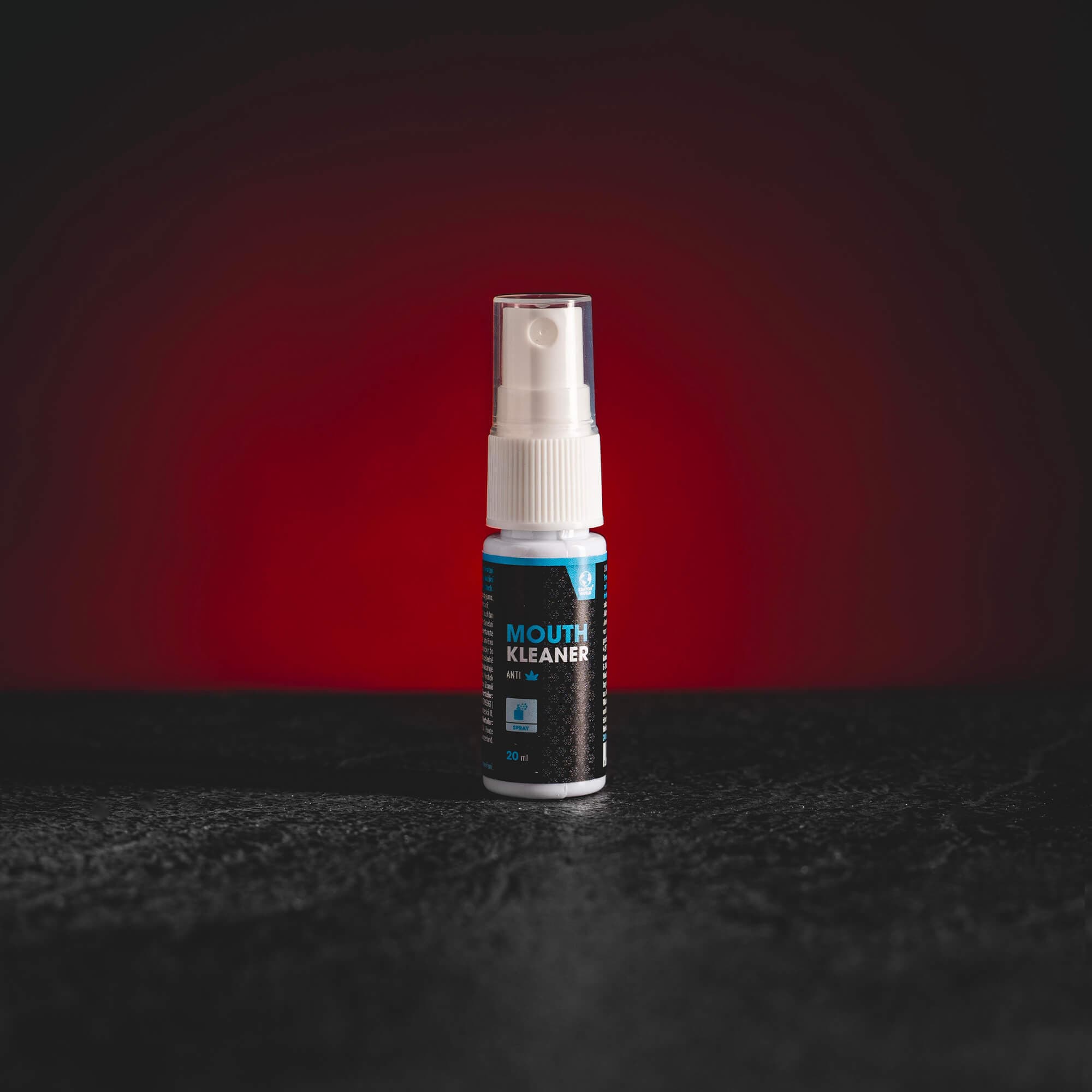 Spray pentru curățarea cavității bucale Kratom World, pentru o respirație proaspătă și igienă orală.