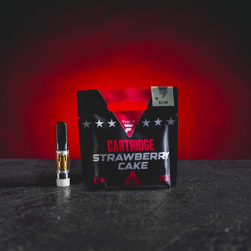THF Cartridge Kratom World Strawberry Cake cu aromă dulce fructată